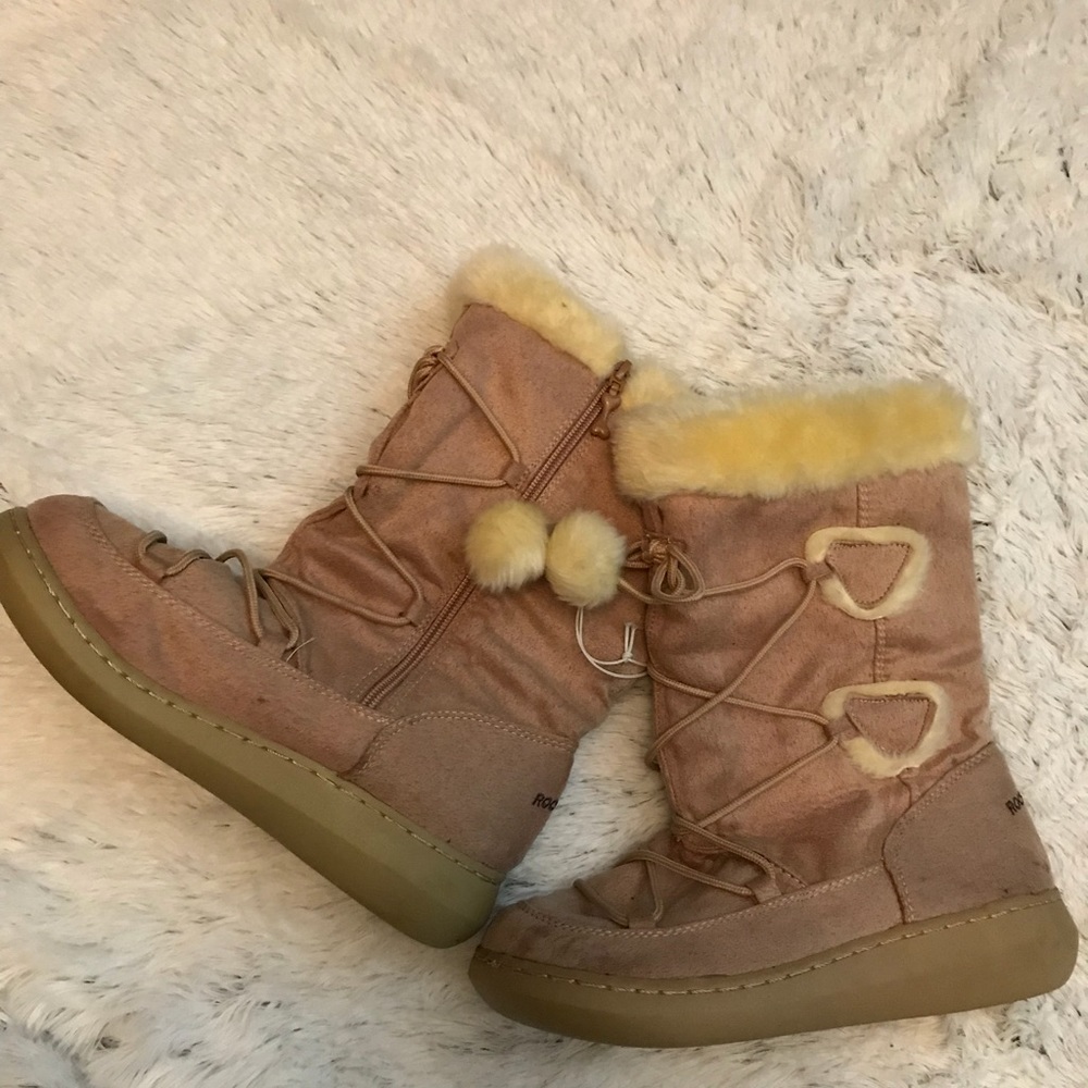 Girl’s ROCKET DOG Boots Sz 5